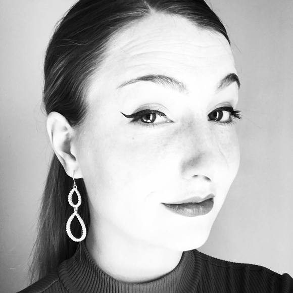 Meet your Posher, Jessica - Picture 1 of 1